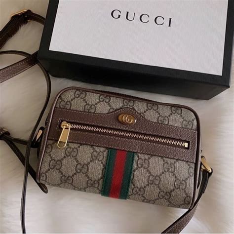 where is gucci cheaper|least expensive gucci item.